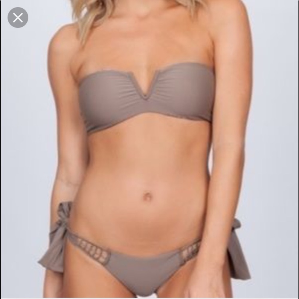 Acacia Ohio Top In color Opihi Size Small